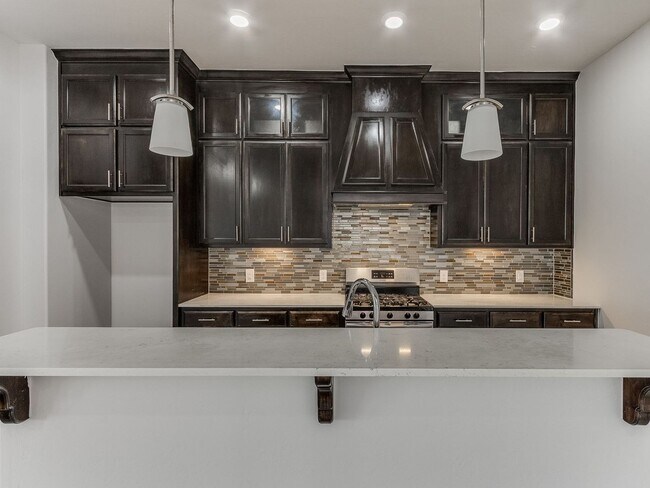 Building Photo - Beautiful 4 Bed 3 Bath in Deer Creek Schools