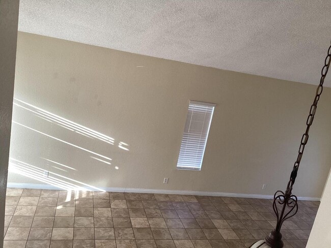 Building Photo - 36818 Little Leaf Dr