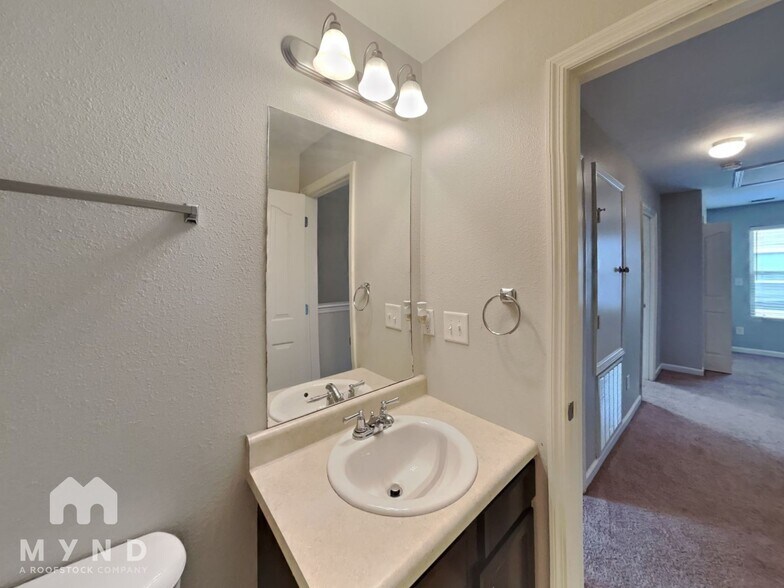 Building Photo - 104 David Barnes Dr