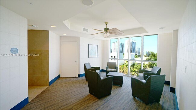 Building Photo - 7918 Harbor Island Dr