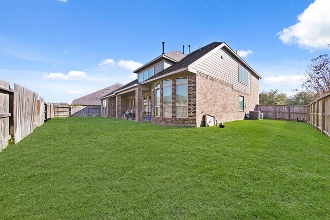 Building Photo - 2523 Crossvine Dr