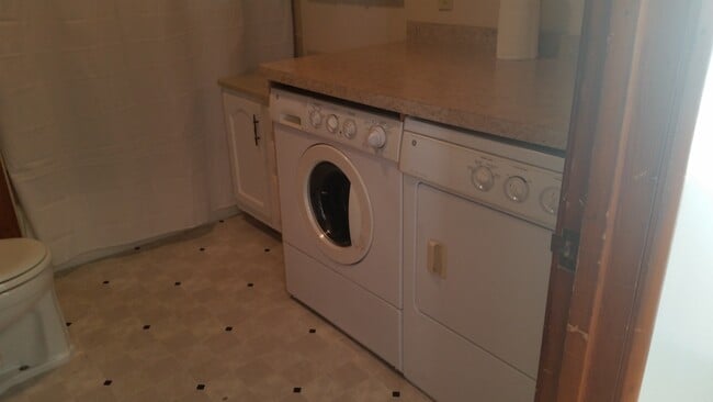 Building Photo - 31 2nd St NW