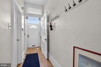 Building Photo - 4058 Irving St