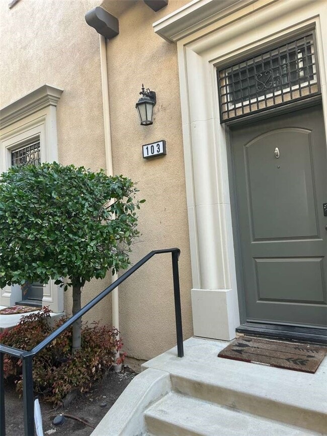 Building Photo - 4457 Owens St