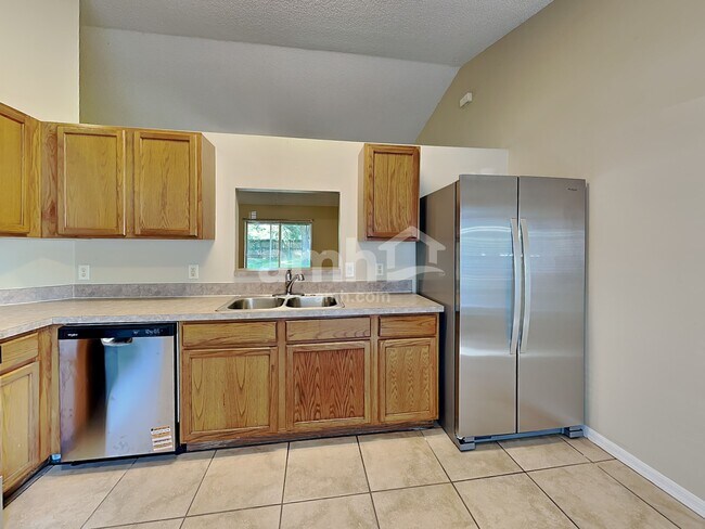 Building Photo - 655 Belvedere Rd NW