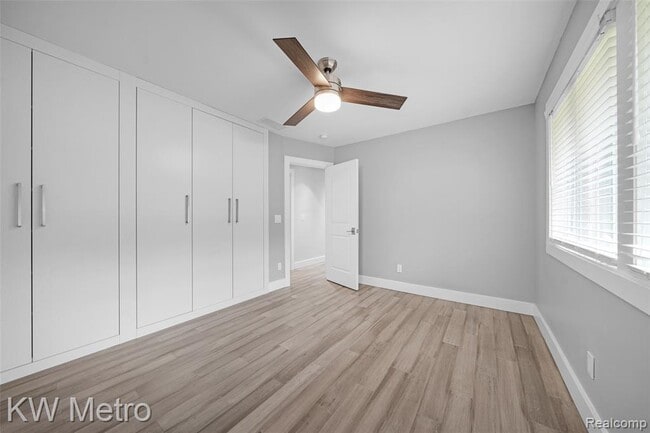 Building Photo - 4096 Chestnut Hill Dr