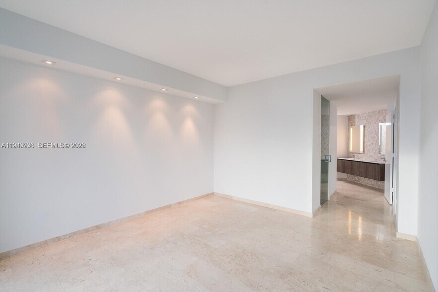 Building Photo - 68 SE 6th St