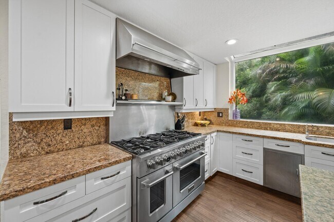 Building Photo - 92 Squire Dr