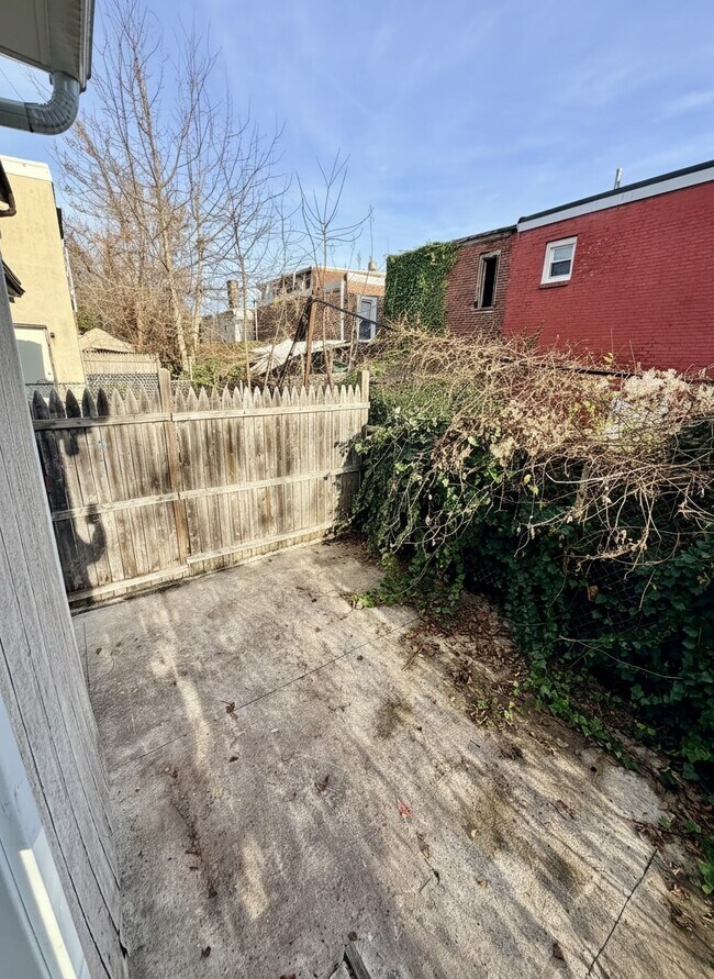 Building Photo - 88 E Garfield St