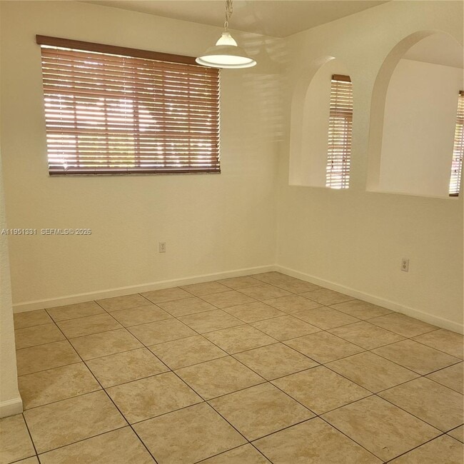 Building Photo - 27301 SW 140th Ct