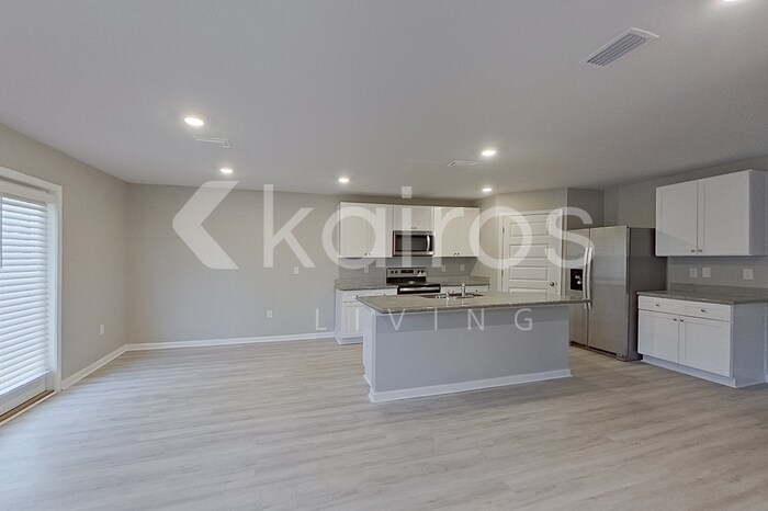 Building Photo - 4816 Malay Cir