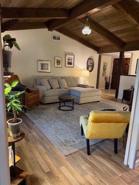 Building Photo - 812 Greenwich Dr