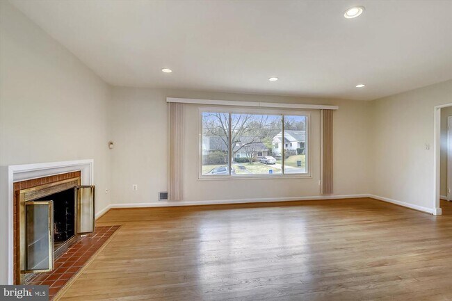 Building Photo - 4503 Traymore St
