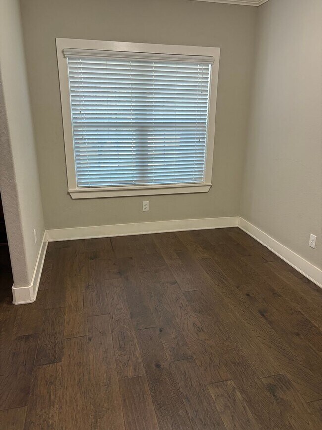 Building Photo - BEAUTIFUL HOME IN GREAT LOCATION!