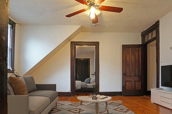 Building Photo - 156 Brown St