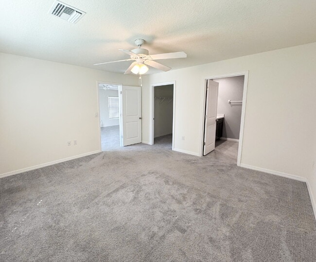 Building Photo - Gorgeous 3 bedroom 2 bath 2 car garage!