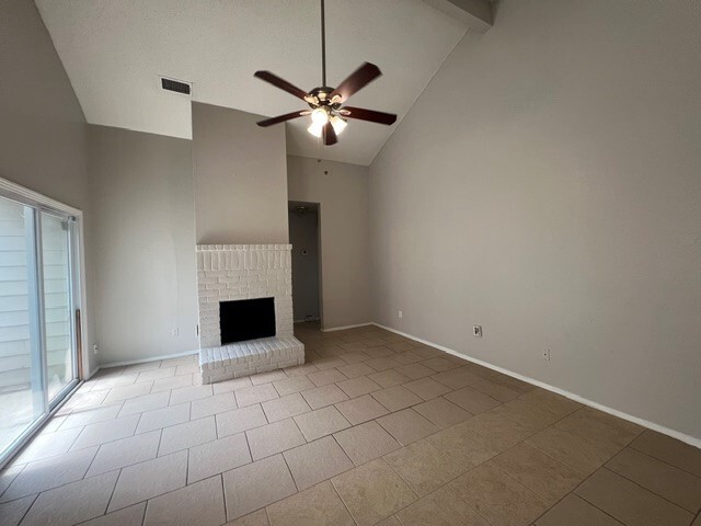 Building Photo - 19447 Cypress Cliff Dr