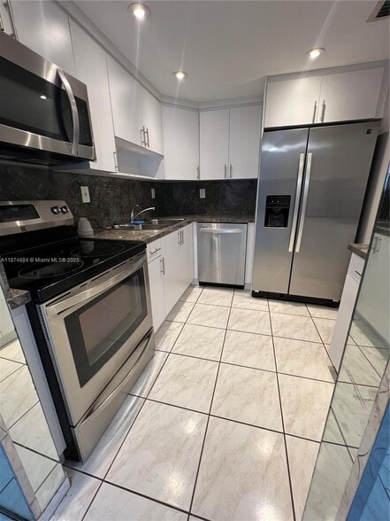 Primary Photo - 5731 NW 37th St