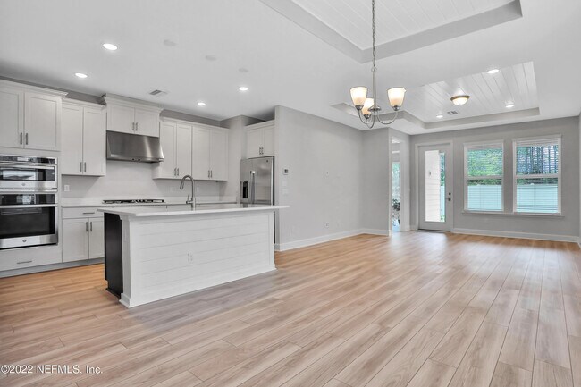 Building Photo - 351 Millenia Dr
