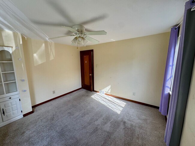 Building Photo - 1076 Thornwood Dr