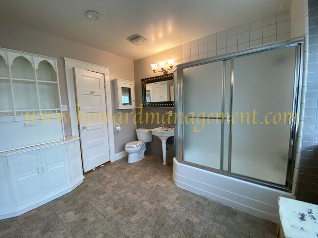 Building Photo - 00133CL