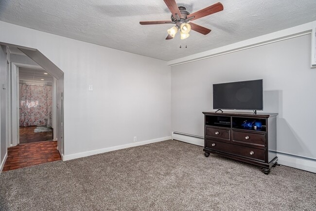 Building Photo - 46 Viscoloid Ave