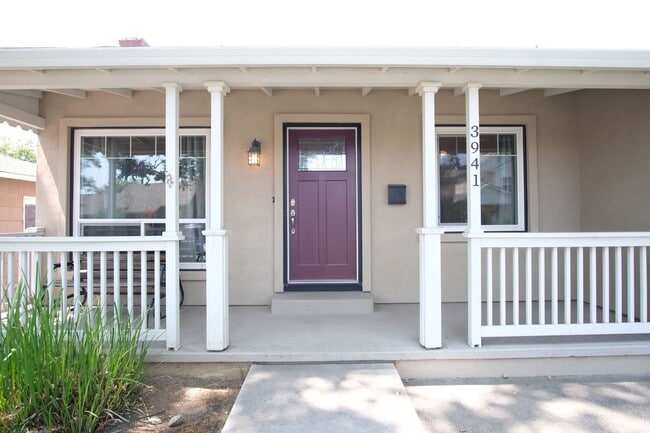 Building Photo - Charming 3-bedroom, 1-bathroom in Sacramento.
