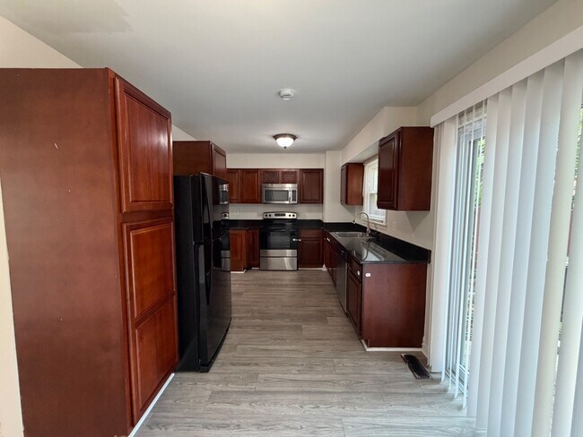 Building Photo - 4054 Hanson Oaks Dr