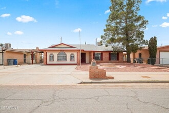 Building Photo - 5640 Van Horn Dr