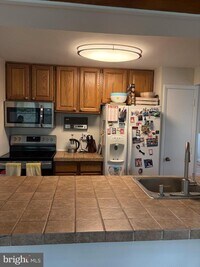 Building Photo - 3250 Brandy Ct