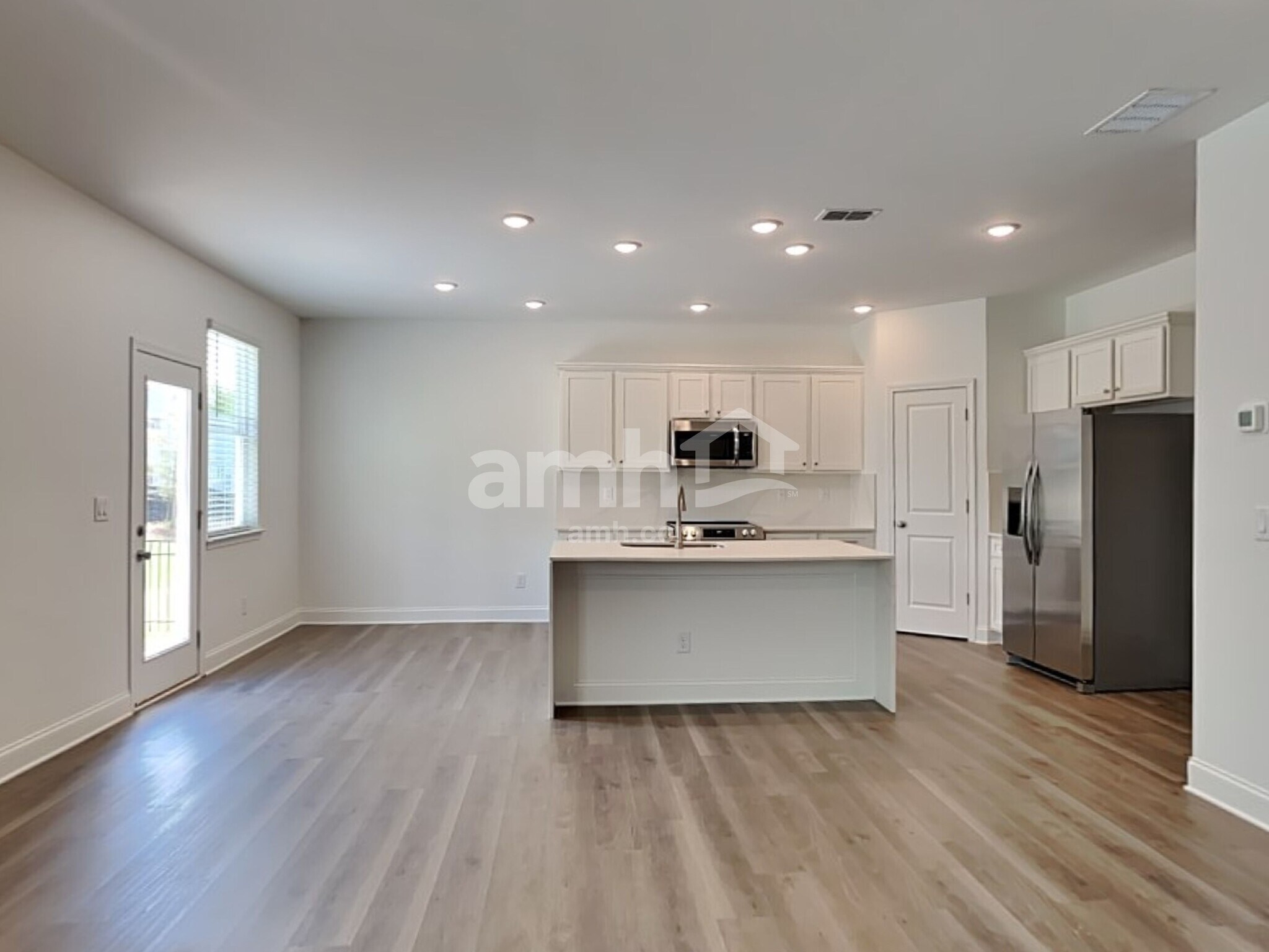 Building Photo - 1374 Soapstone Rd