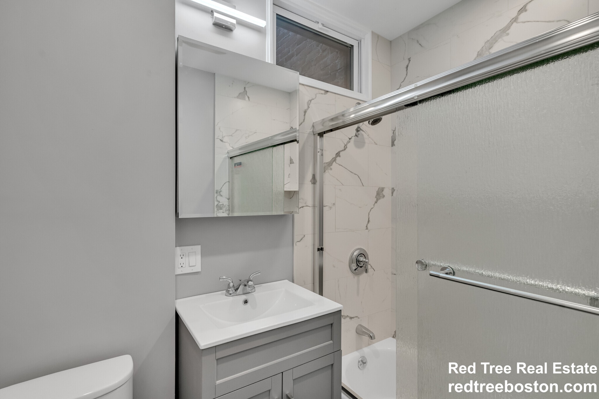 Building Photo - 142 Sutherland Rd