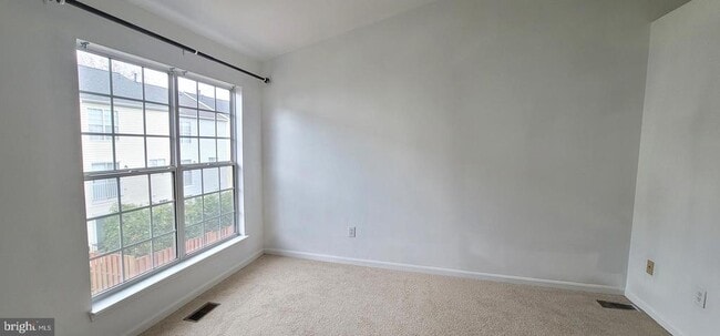 Building Photo - 662 Lucky Leaf Cir