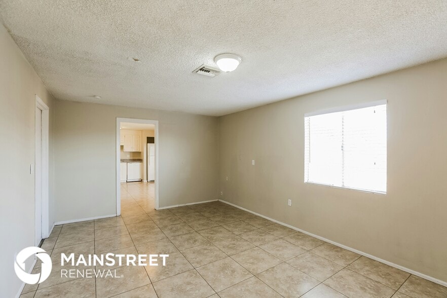 Building Photo - 6720 W Holly St