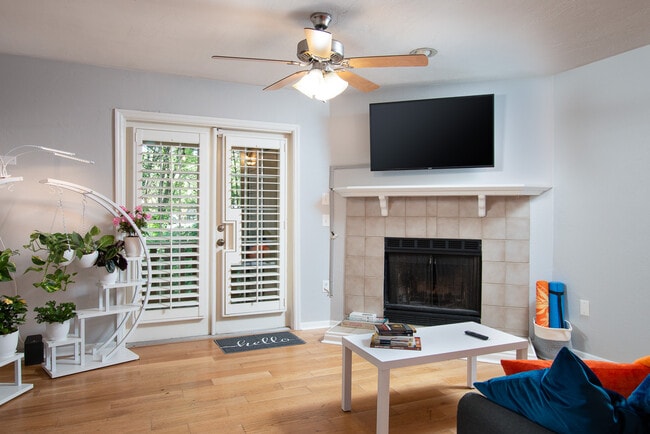 Building Photo - Magnolia Walk