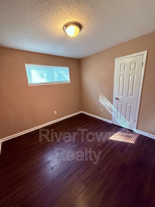 Building Photo - 677 N Holmes St