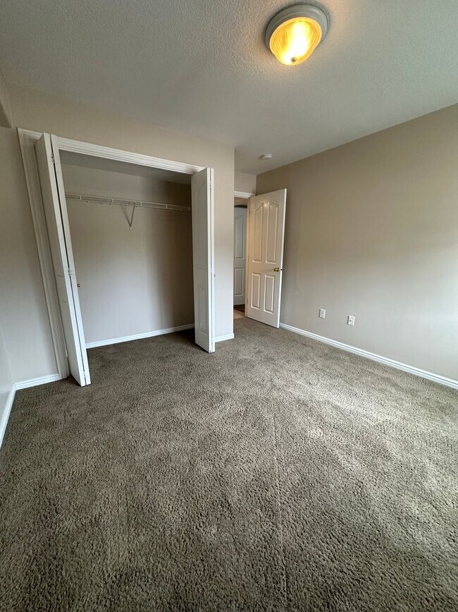 Building Photo - 1371 S 1150 W