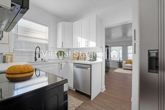 Building Photo - 1505 Monroe St