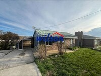 Building Photo - Large 3bd/1.5ba House in Selah, WA with a Large Backyard!