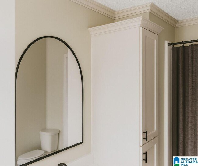 Building Photo - 2005 Barry St