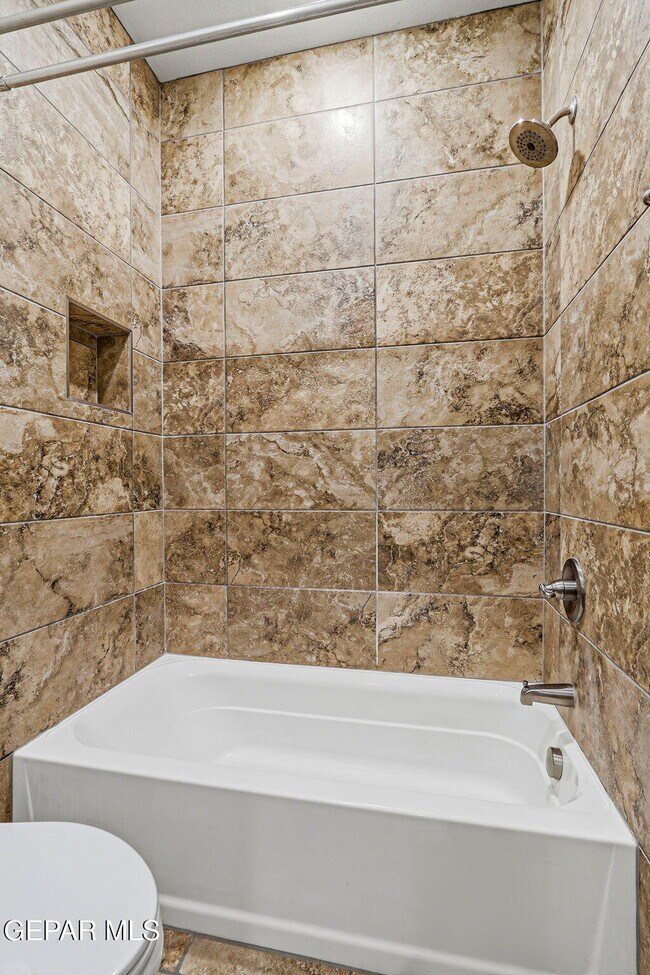 Building Photo - 10624 Hidden Chapel Pl