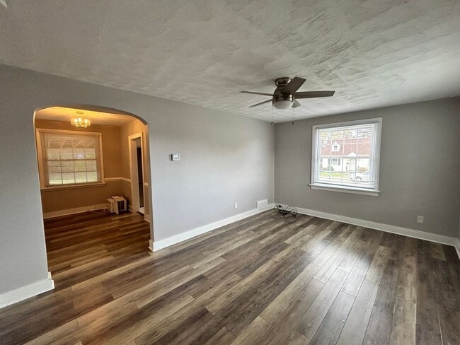 Building Photo - 100 Mardick Rd