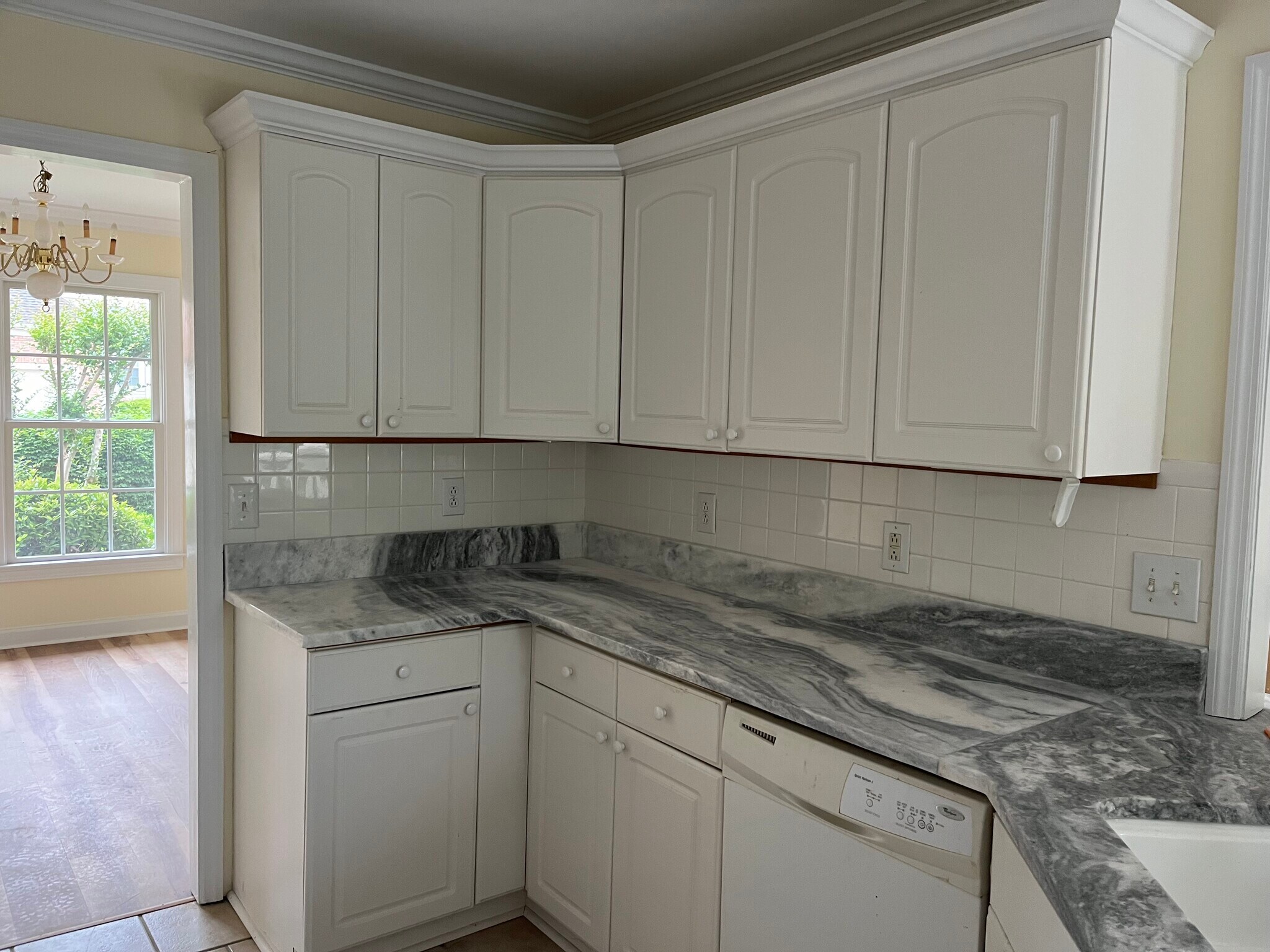 Building Photo - 6 Willow Tree Ct