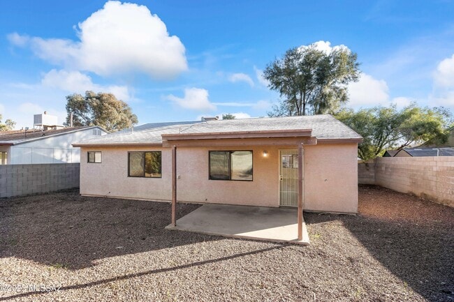 Building Photo - 6082 S Birchwood Dr