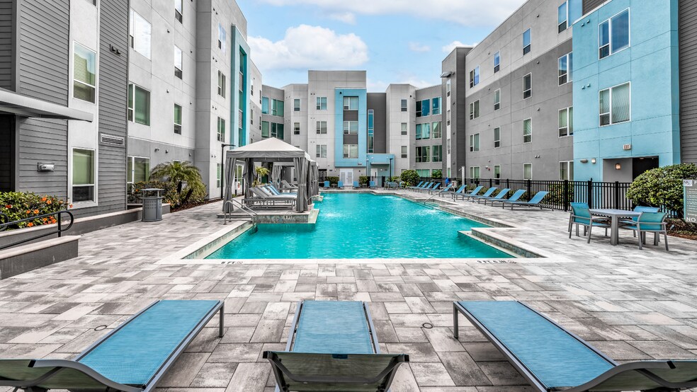 Building Photo - The Tiffany at Maitland West