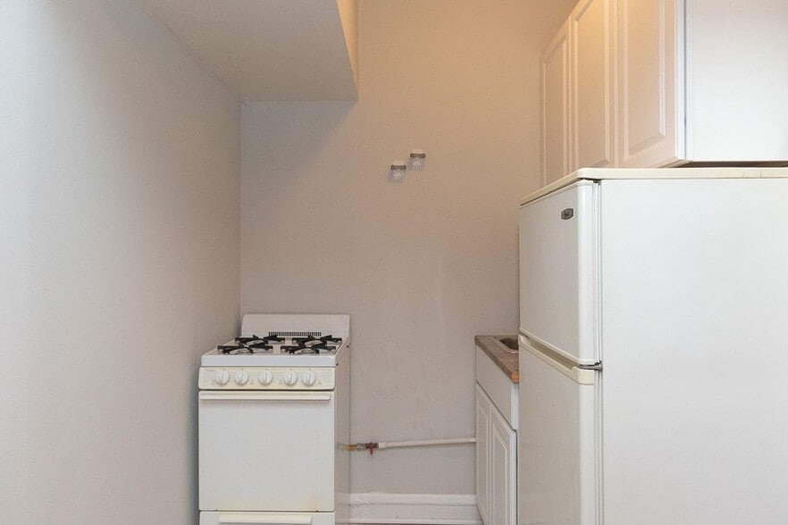 Building Photo - 2832 N Burling