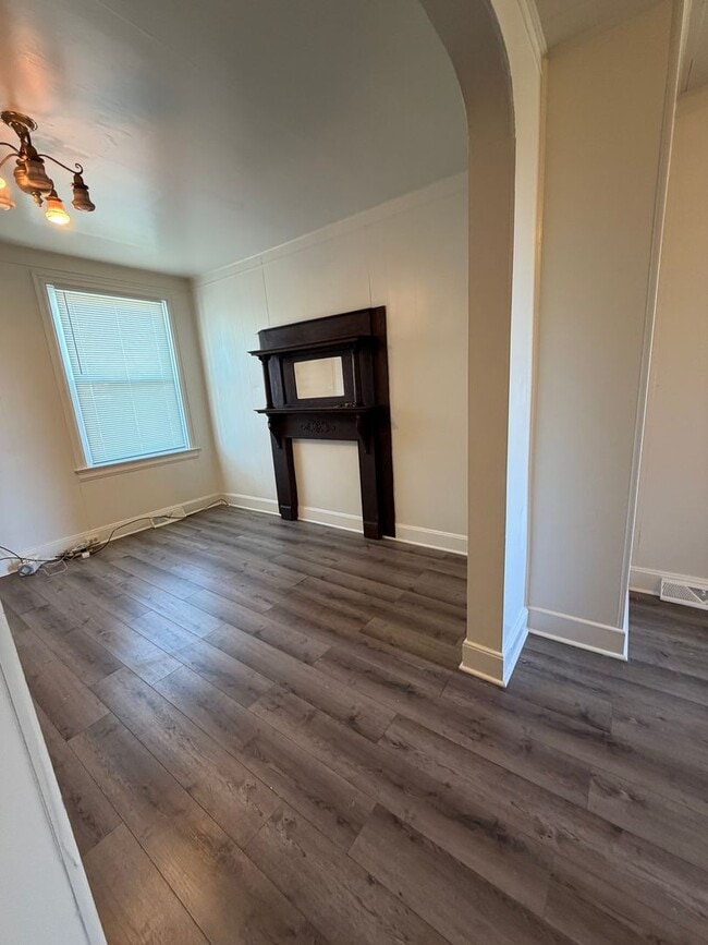 Building Photo - Three bedroom one bath home close route 30