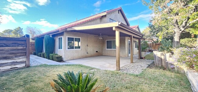 Building Photo - 946 Roosevelt St