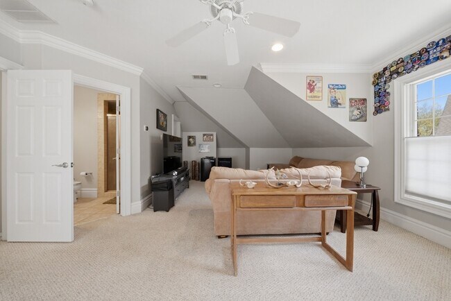 Building Photo - 4013 Lambs Creek Ct