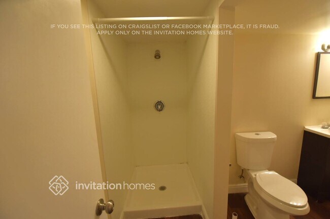 Building Photo - 3280 Queen Ct